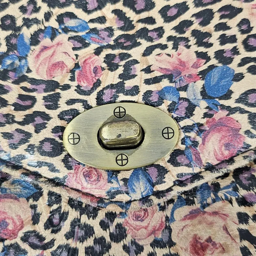 FOREVER 21 LEOPARD ROSE CLUTCH – 11